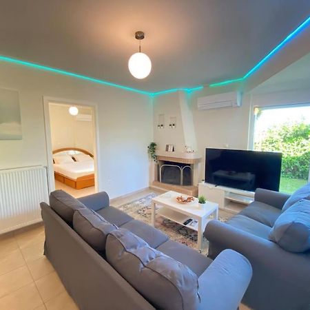 Cozy 2 Room Apartment With Garden Near Athens Air-Port 아르테미다 외부 사진