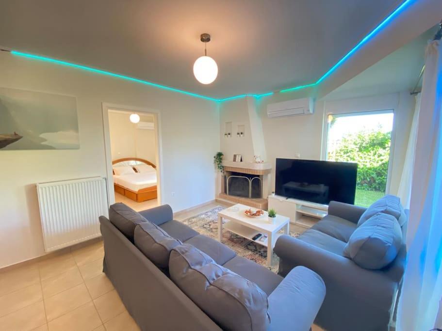 Cozy 2 Room Apartment With Garden Near Athens Air-Port 아르테미다 외부 사진