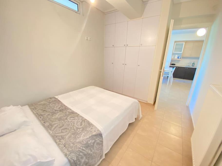 Cozy 2 Room Apartment With Garden Near Athens Air-Port 아르테미다 외부 사진