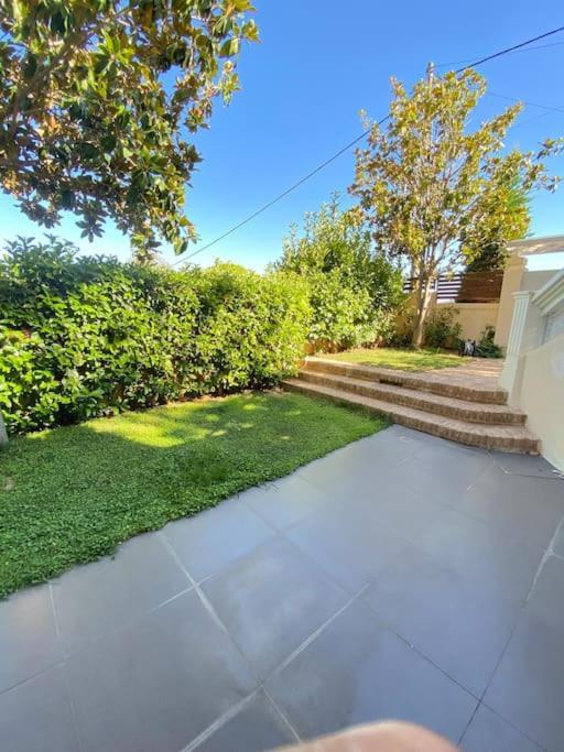Cozy 2 Room Apartment With Garden Near Athens Air-Port 아르테미다 외부 사진